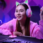 میکروفن رومیزی ریزر مدل RAZER SEIREN V3 CHROMA صورتی